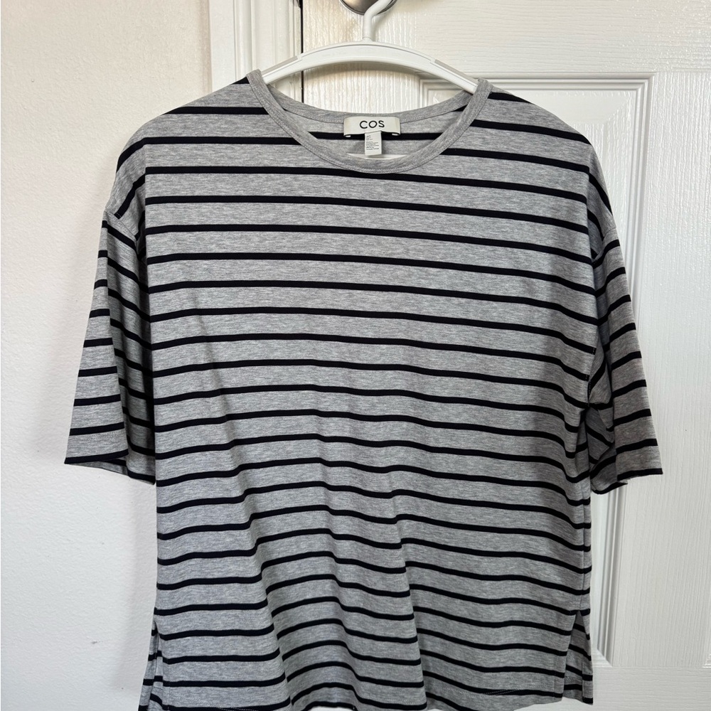COS Women's Gray and Black Striped Short Sleeve Tee